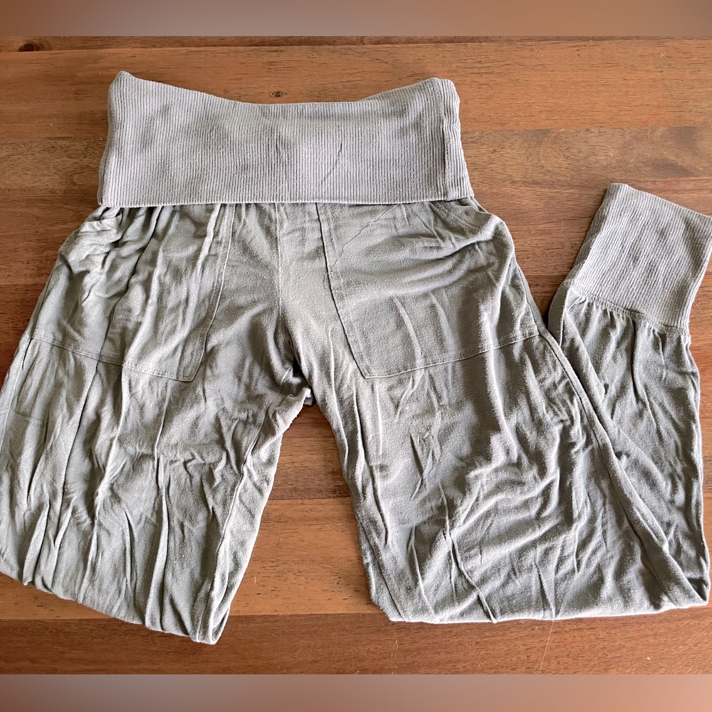 Soft fold-over jogger